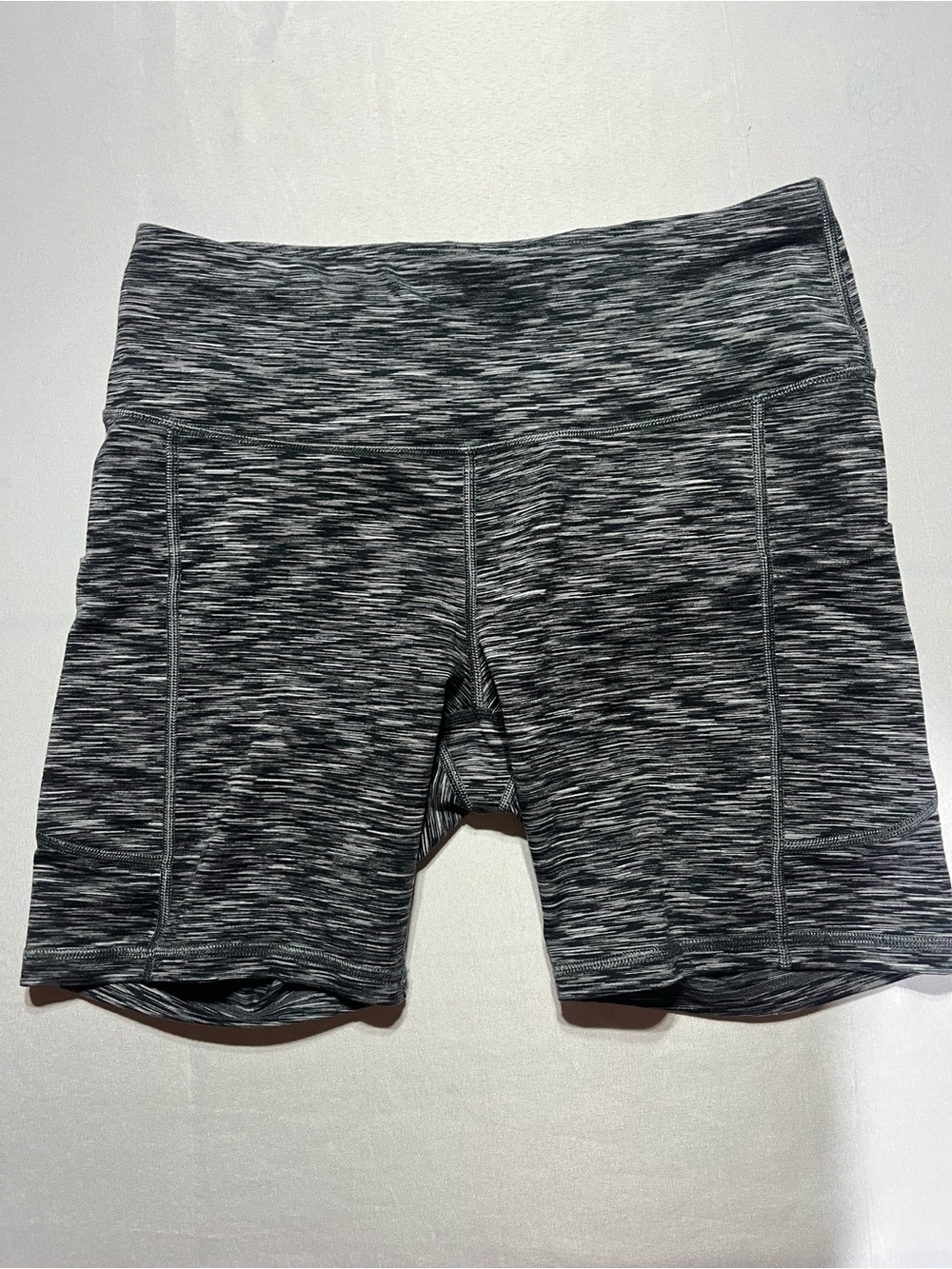 Women's Large Gray/Black Space-Dye Active Biker Shorts with Pockets